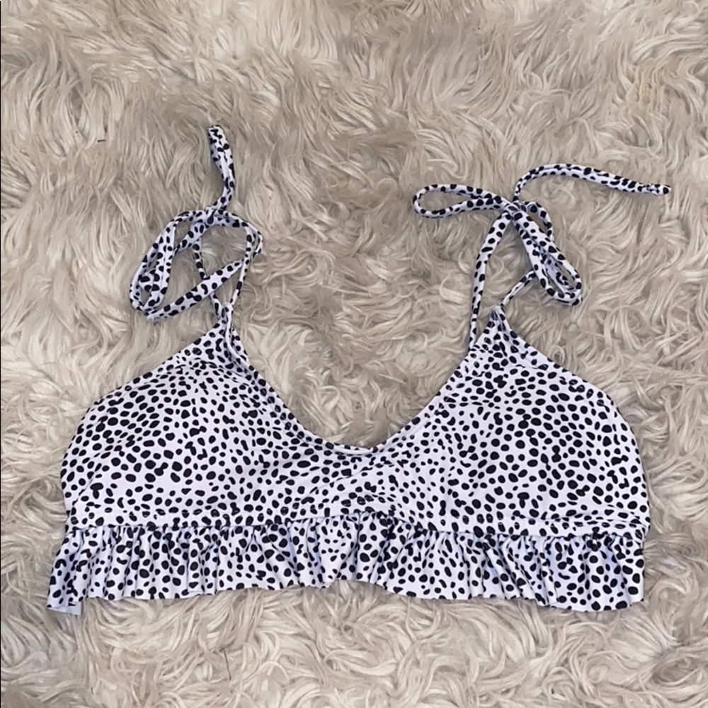 Dalmatian Tie Top
